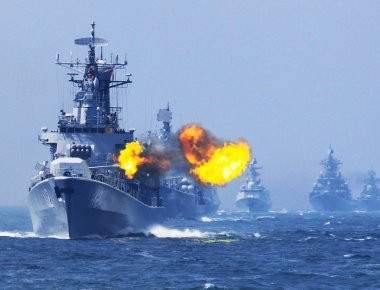 Η Βαλτική παίρνει «φωτιά»: Για πρώτη φορά κινεζικό και ρωσικό Ναυτικό δείχνουν τα «δόντια» τους στο ΝΑΤΟ